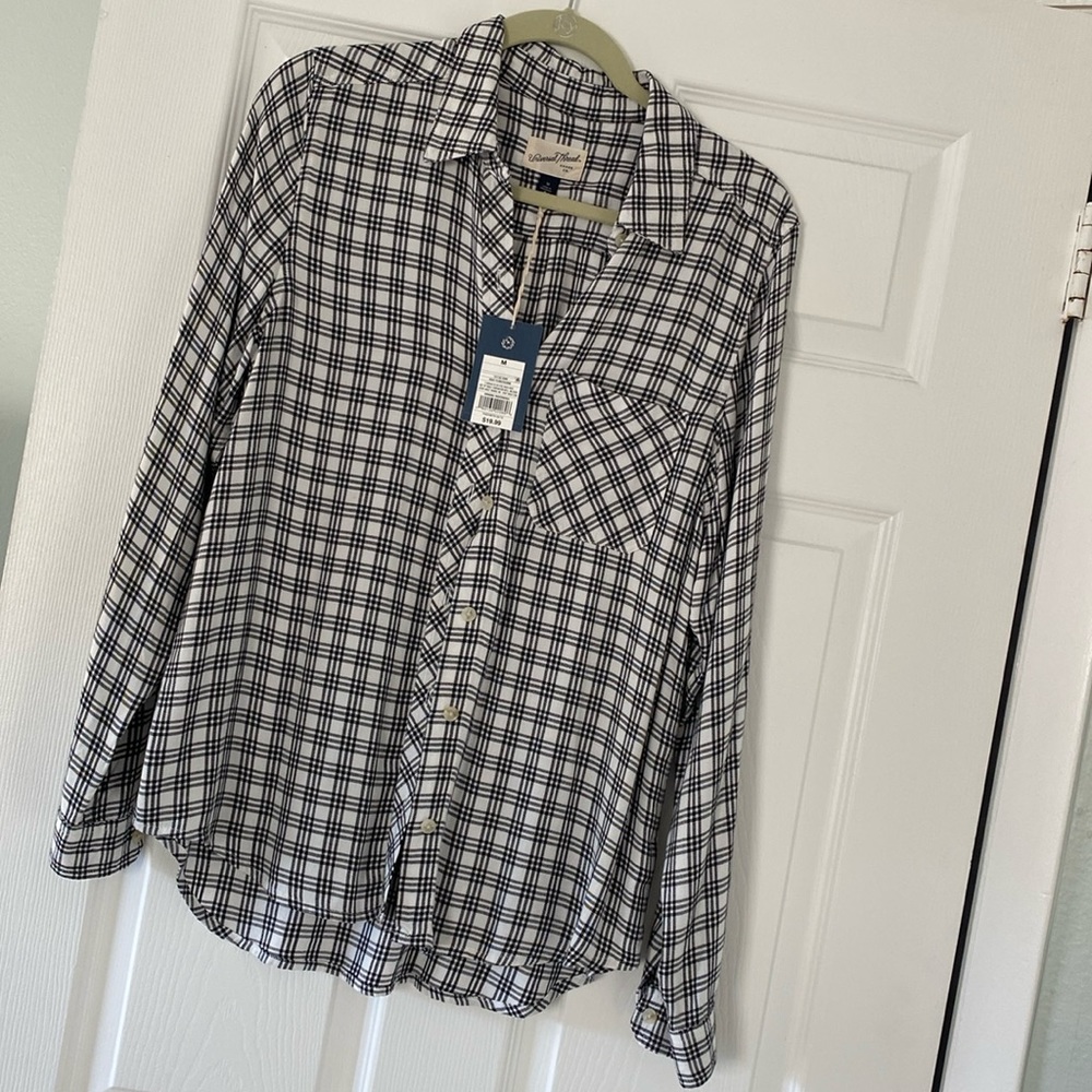 [Universal Thread] 🆕 Soft Long-sleeve Button Up